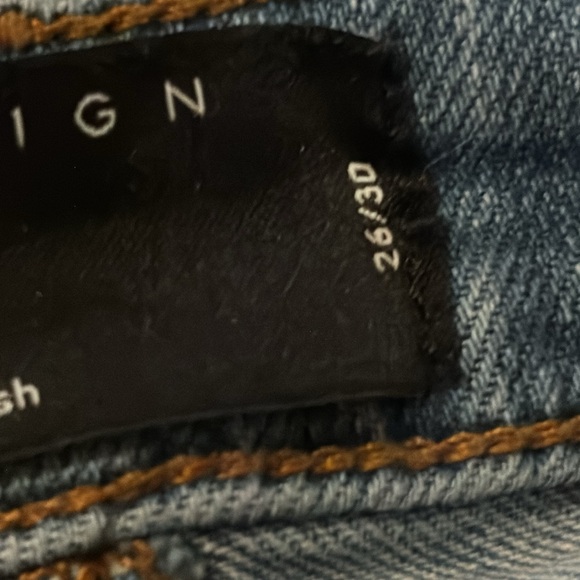 ASOS  straight leg, mom jeans 26 ( runs small) - Picture 10 of 10